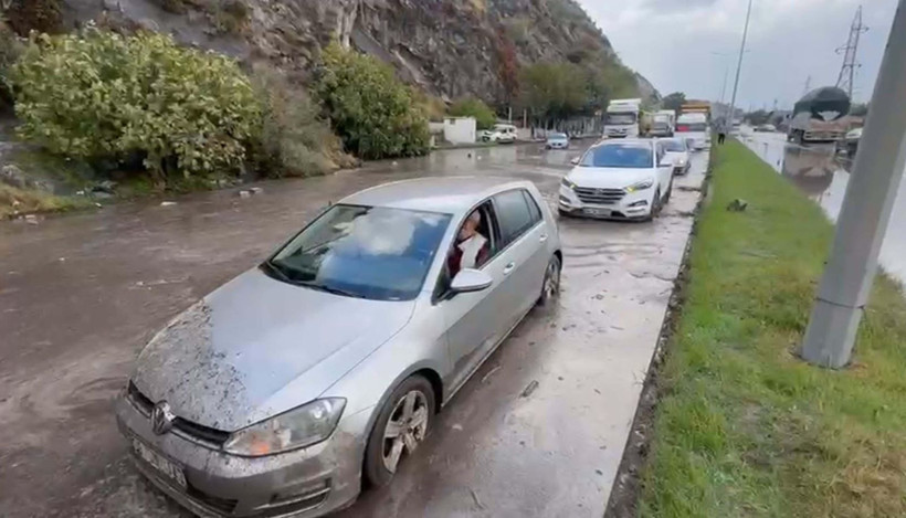 Aydın'da sağanak sonrası heyelan oluştu - Resim: 7