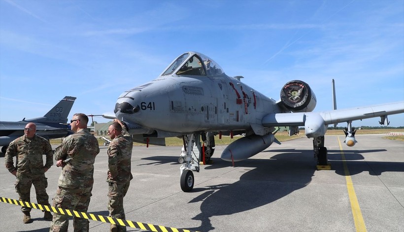 NATO, tarihinin en büyük hava tatbikatı Air Defender 2023'e hazır: Türk Hava Kuvvetlerine ait F-16 uçaklarına ve personeline ilgi çoktu - Resim: 28