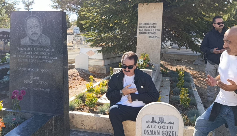İbrahim Tatlıses, Neşet Ertaş'ın mezarını ziyaret etti - Resim: 2