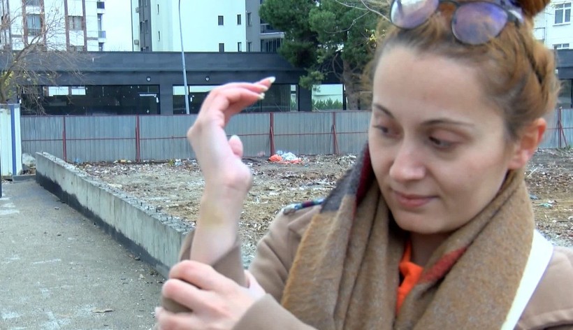 Üsküdar'da kira zammı kavgası kamerada! 15 kişi haneye tecavüz ederek ev halkına saldırdı - Resim: 2