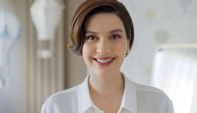 Yapay zeka Türkiye'nin en güzel kadın oyuncuları ile en yakışıklı erkek oyuncularını seçti! Kadınlar listenin ilk sırası tartışma yarattı - Resim: 9