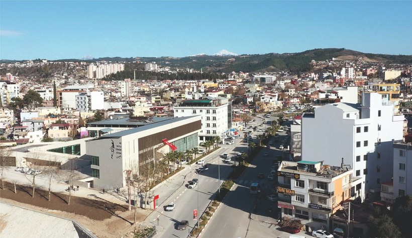 Büyük yıkımın yaşandığı Osmaniye'de 30 bin konutlu Kadirli dimdik ayakta kaldı - Resim: 3