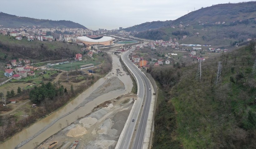 Doğu Karadeniz'i İç Anadolu'ya bağlayan Dereli kara yolu ulaşım süresini kısalttı - Resim: 13