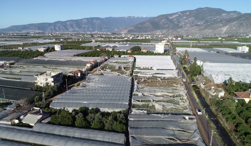 Antalya'da hortumun bilançosu ağır oldu: 6 yaralı, 1000 dönüm sera zarar gördü - Resim: 9
