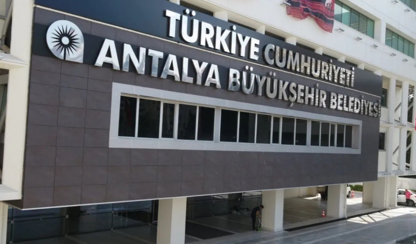 Antalya Büyükşehir Belediyesi'ne rüşvet operasyonu