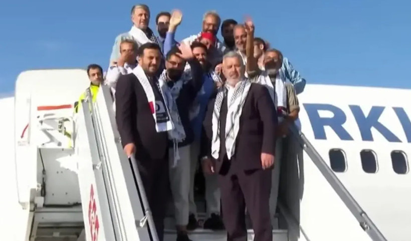 İsrail'in alıkoyduğu Türk aktivistler yurda döndü