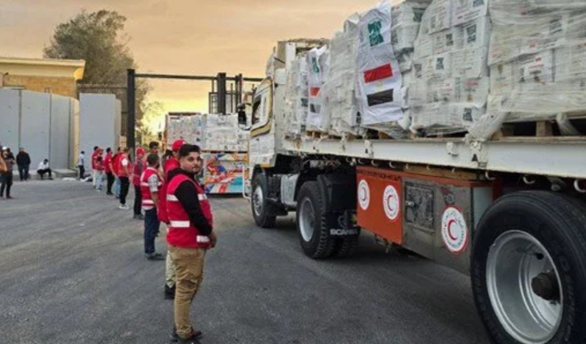 Gazze'de ateşkes: Yardım TIR'ları bölgeye girdi