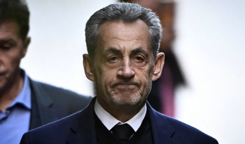Sarkozy cezaevinde ölüm tehditleri alıyor: İki cep telefonu ele geçirildi