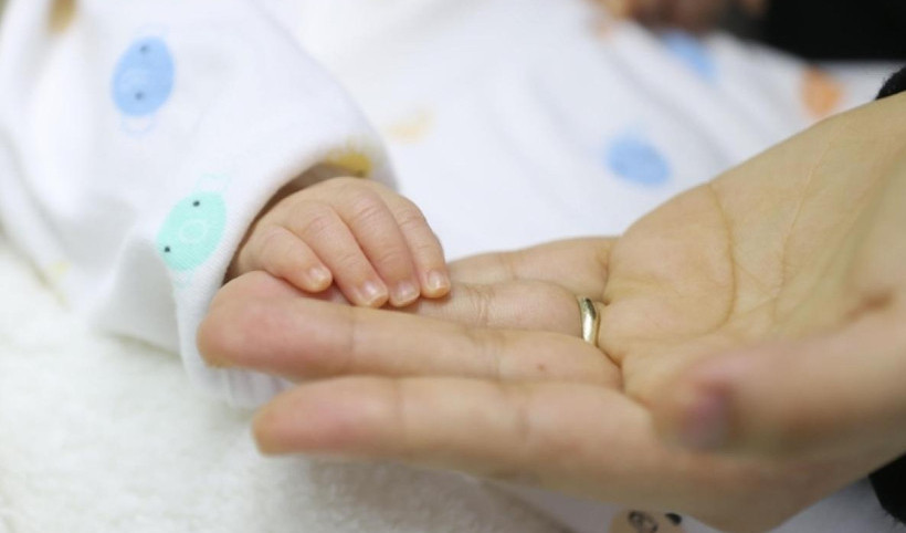 Çalışan ailelere müjde: Doğum izinleri artıyor!