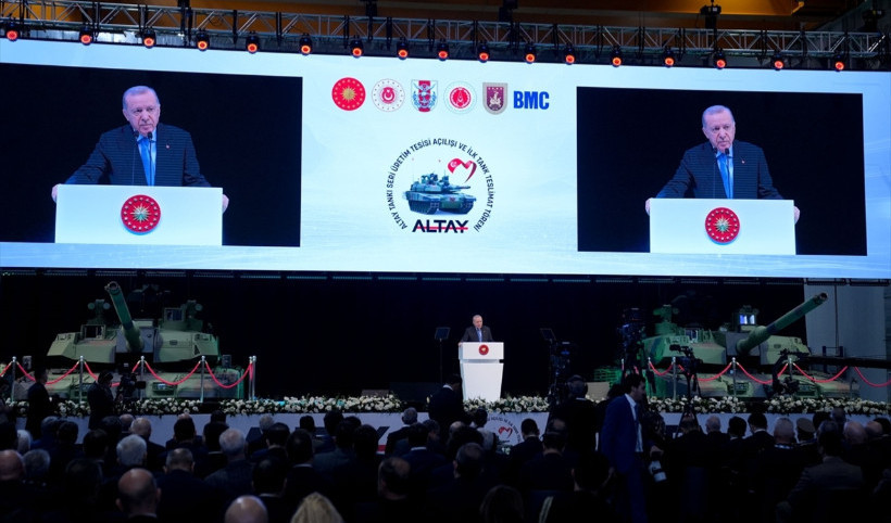 Cumhurbaşkanı Erdoğan yeni Altay tanklarını teslim aldı: “Artık takip edilen bir milletiz”