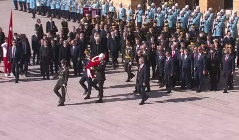 Türkiye Cumhuriyeti 102 yaşında! Cumhurbaşkanı Erdoğan’dan Anıtkabir ziyareti