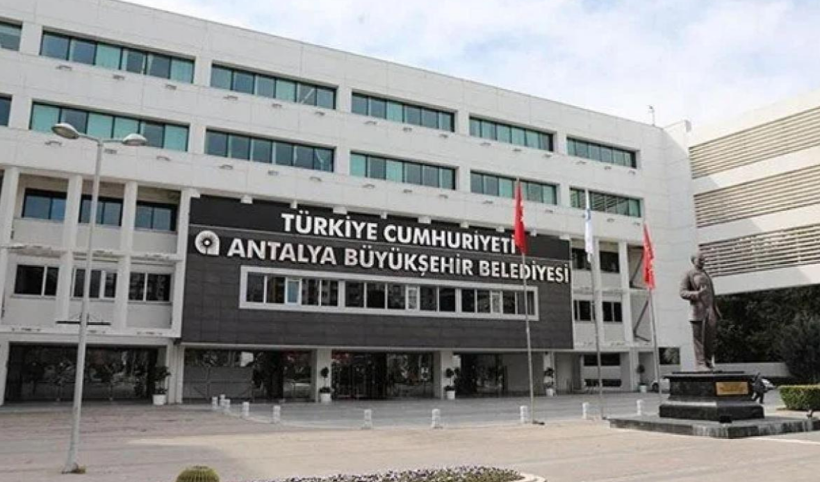 Antalya Büyükşehir Belediyesi'nde rüşvet soruşturması: 8 gözaltı