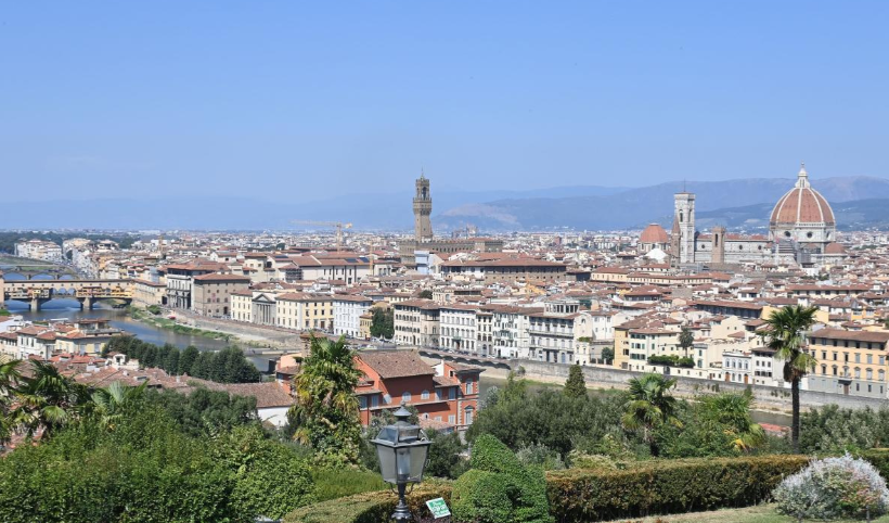İtalya'nın ünlü şehrinde açık havada yemek yemek yasaklanıyor