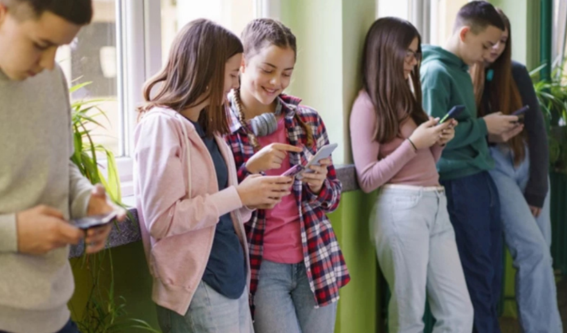 16 yaş altına sosyal medya kararı! 1 Ocak'ta yürürlüğe giriyor