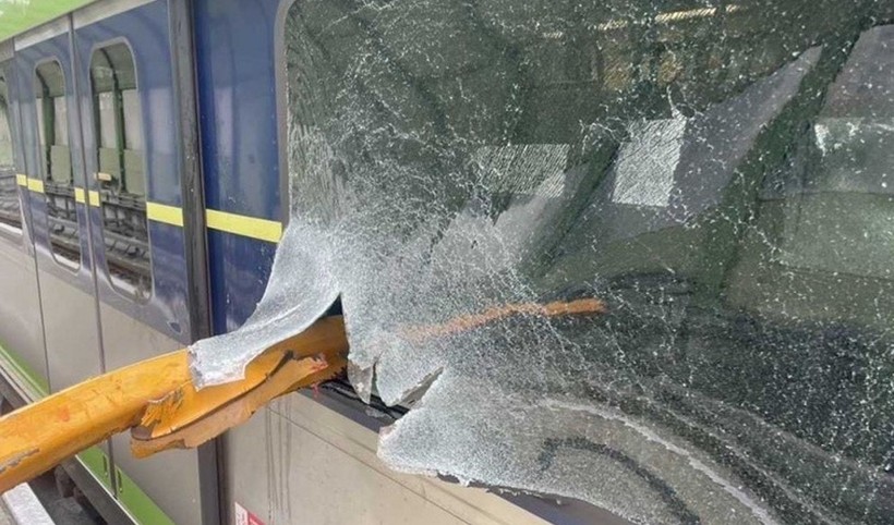 Tayvan'da feci olay! İnşaat vinci metronun üzerine düştü: 1 ölü, 8 yaralı - Resim: 1