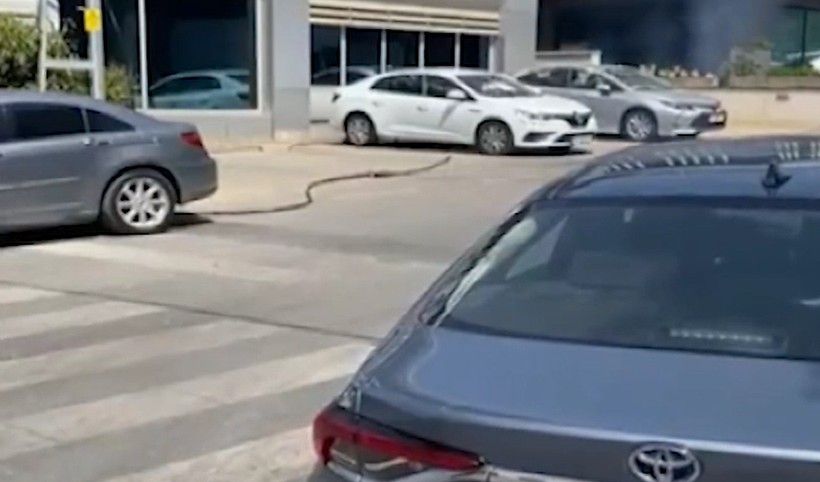 Ümraniye'de sıcaklar kabloları yaktı! İşte o görüntüler... - Resim: 6