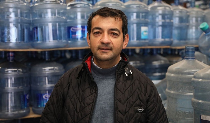 Antalya'da ev sahibi kiracısının duvarını kırdı, yetmedi elektriğini kestirdi - Resim: 6