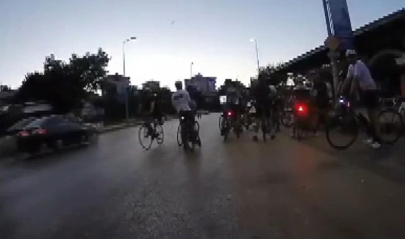 Kadıköy'de polisten kaçtığı iddia eden sürücünün çarptığı bisikletli hayatını kaybetti - Resim : 3
