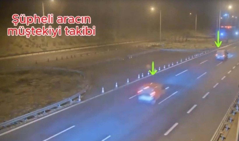 İzmir'de çakarlı otomobillerle gasp yapan 7 sahte polis Manisa'da yakalandı - Resim : 2