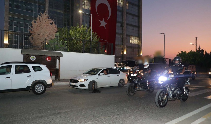 Mersin'de fuhuş operasyonu! 50 milyonluk mala el konuldu! 18 kadın kurtarıldı - Resim: 1