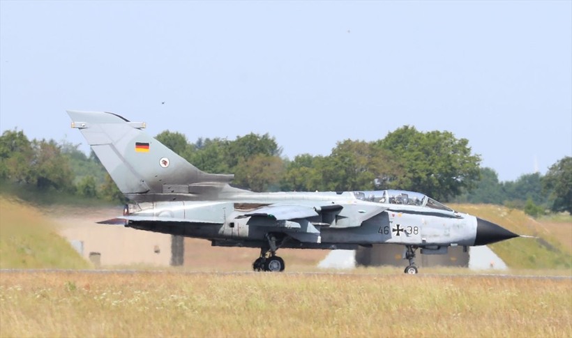NATO, tarihinin en büyük hava tatbikatı Air Defender 2023'e hazır: Türk Hava Kuvvetlerine ait F-16 uçaklarına ve personeline ilgi çoktu - Resim: 30