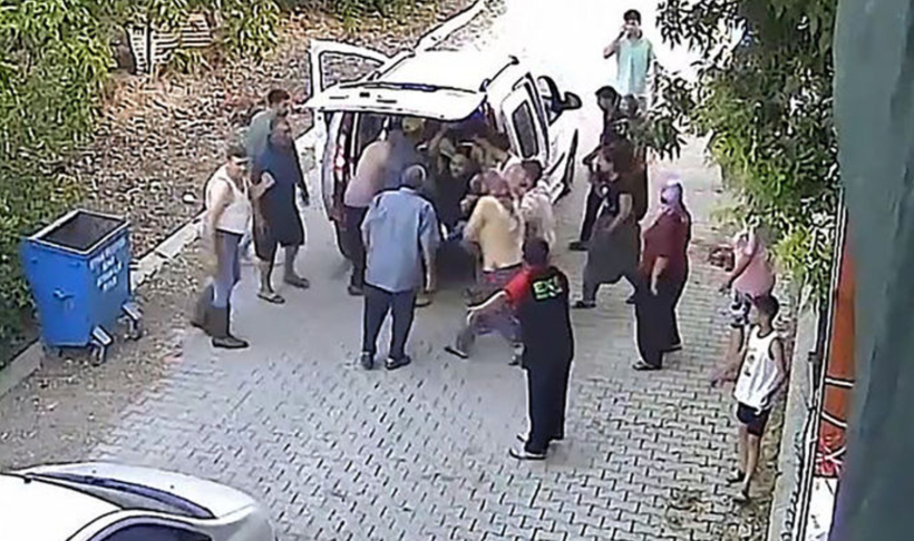 Adana'da miras cinayeti! Oğlunu önce öldürdü sonra tekmeledi - Resim : 3