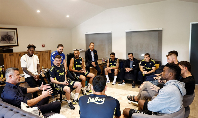 Fenerbahçe Başkanı Saran’dan takıma moral ziyareti - Resim : 1
