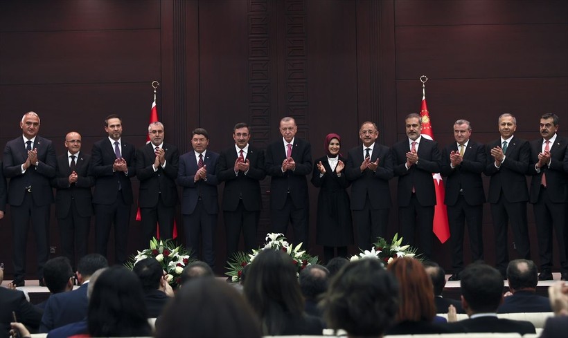 Yeni kabinede ekonomi Mehmet Şimşek'e emanet! Ekonomiye yeni eylem planı da hazırlanmaya başladı - Resim: 1