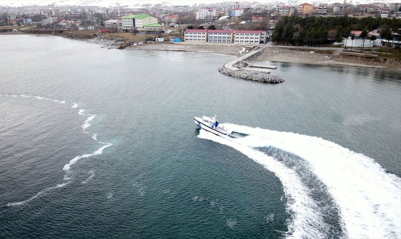 Kurbağa adamlar ve deniz polisleri Van Gölü'nde kaçakçılığa göz açtırmıyor, güvenliği sağlıyor - Resim: 35