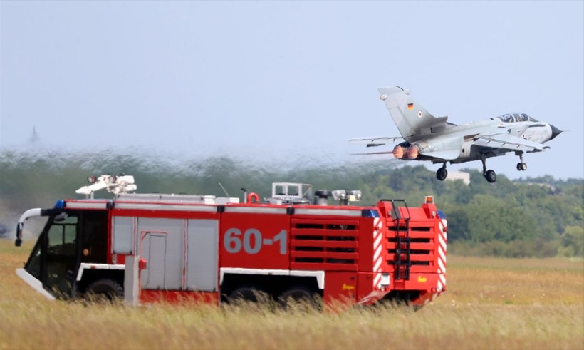 NATO, tarihinin en büyük hava tatbikatı Air Defender 2023'e hazır: Türk Hava Kuvvetlerine ait F-16 uçaklarına ve personeline ilgi çoktu - Resim: 29