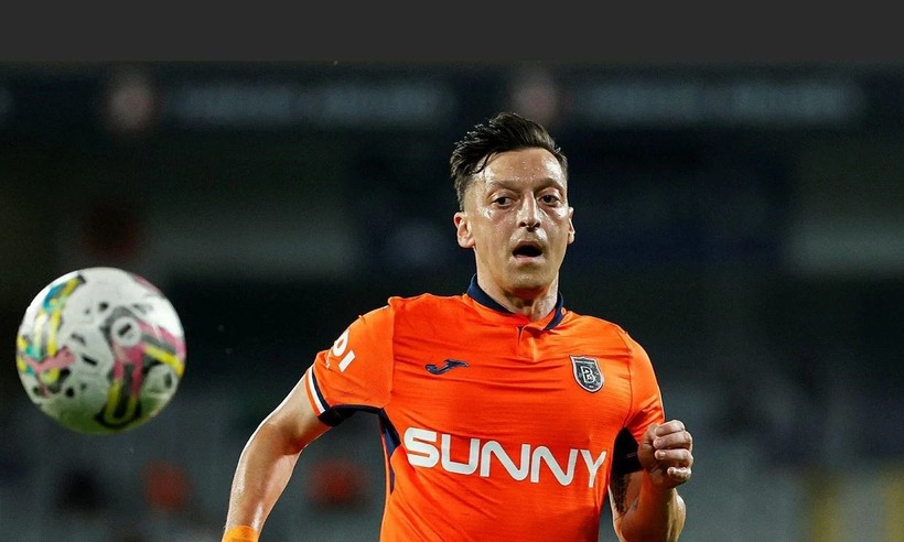 Ronaldo sonrası Mesut Özil! Arabistan ekibi devrede - Resim: 8