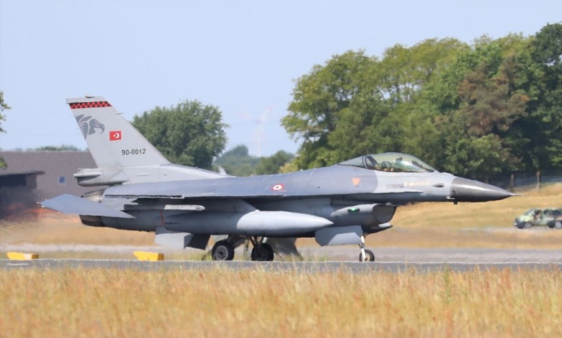 NATO, tarihinin en büyük hava tatbikatı Air Defender 2023'e hazır: Türk Hava Kuvvetlerine ait F-16 uçaklarına ve personeline ilgi çoktu - Resim: 40