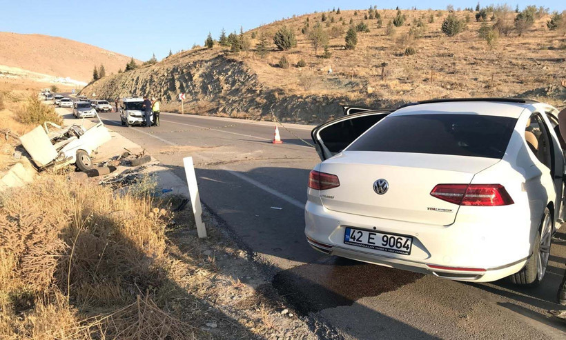 Konya'da 2 otomobil çarpıştı; ikizler öldü, 5 yaralı - Resim: 5