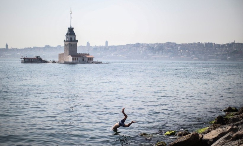 İşte İstanbul'un en sıcak ilçeleri! Sokaklar boş kaldı dışarı çıkan gölgelik aradı - Resim: 6