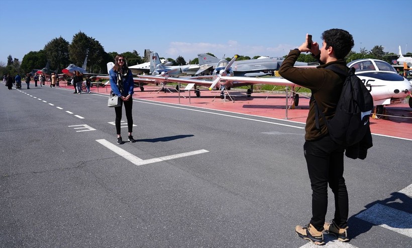 SOLOTÜRK pilotları İstanbul'da havacılık tutkunlarıyla buluştu - Resim: 7