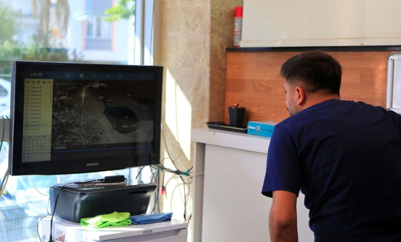 Antalya'da koca vahşeti! Boşanma aşamasındaki eşini öldürdü, kızı korkunç görüntüye gözlerini açtı - Resim: 14