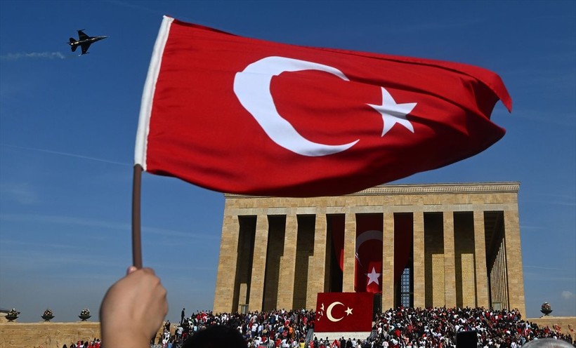 100. Yıl Kutlamaları nedeniyle Anıtkabir'de dün ziyaretçi rekoru kırıldı - Resim: 70