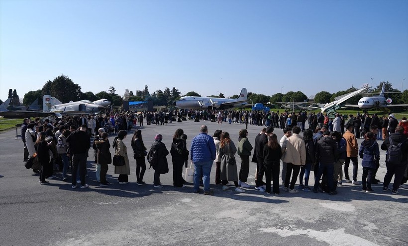 SOLOTÜRK pilotları İstanbul'da havacılık tutkunlarıyla buluştu - Resim: 11