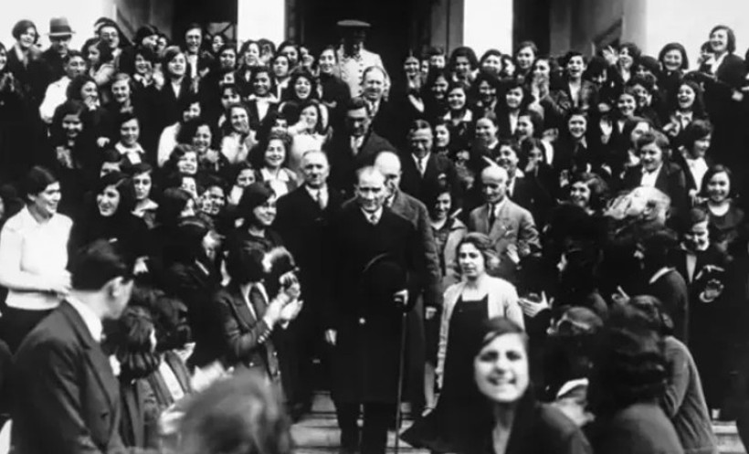 19 Mayıs Atatürk'ü Anma, Gençlik ve Spor Bayramımız kutlu olsun - Resim : 2