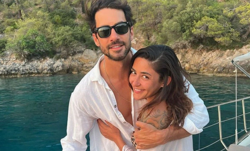 Ünlü şarkıcı Melek Mosso ile Serkan Sağdıç boşandı - Resim: 8