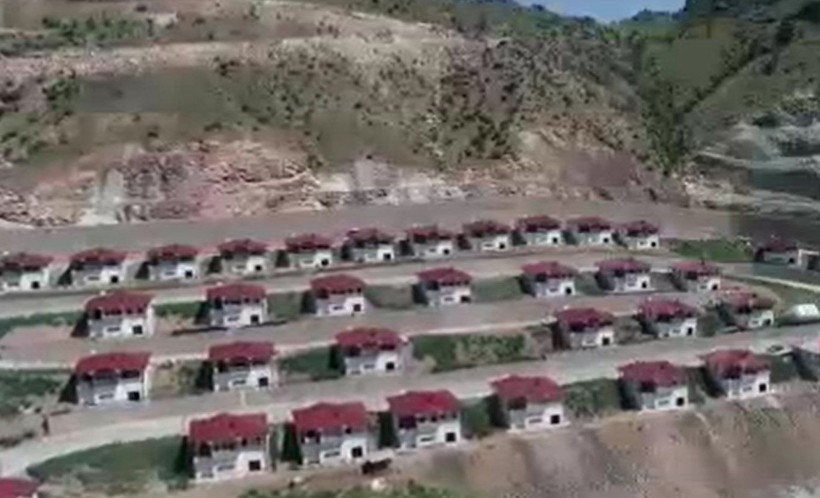 Artvinliler 7. kez taşındıkları yeni ilçelerine alıştılar: Villa tipi evlerimiz oldu - Resim: 3