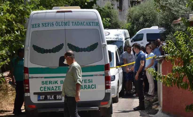 Antalya Serik'te korkunç manzara! Yemek masasında vahşet - Resim: 3