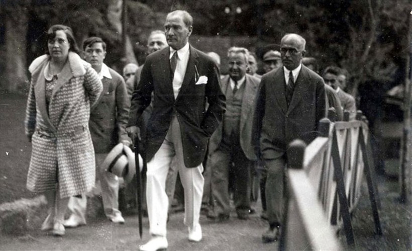 Cumhuriyet'in yüzüncü yılına özel: 100 fotoğrafla Atatürk'ün anıları - Resim: 45