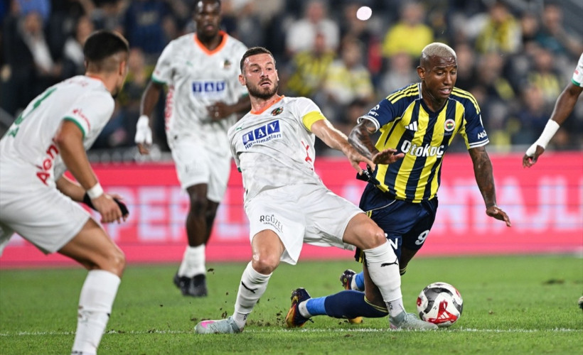 Fenerbahçe, Corendon Alanyaspor'la 2-2 berabere kaldı