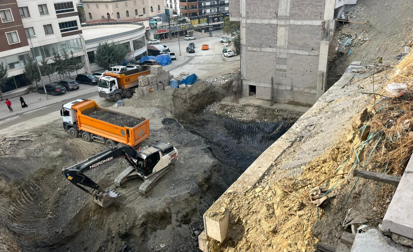 Ankara’da inşaat kazısında toprak kaydı, yanındaki 17 katlı bina tahliye edildi