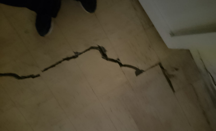 Beykoz'da duvarlarında çatlak oluşan 2 bina tahliye edildi