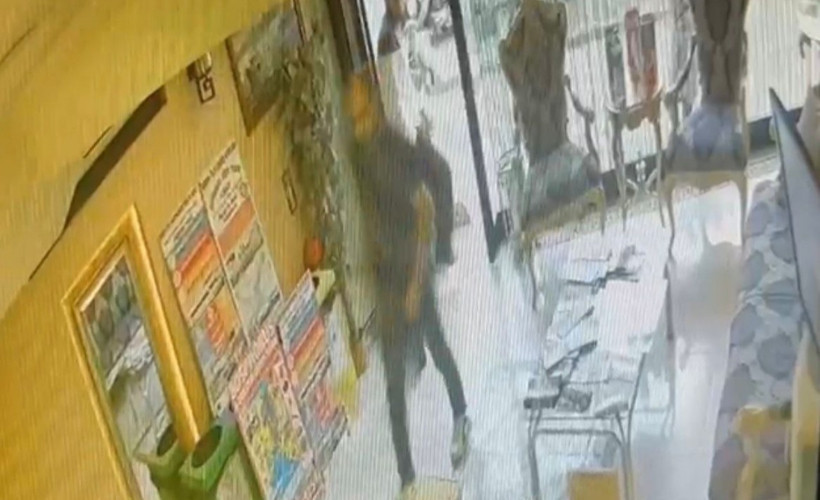 Fatih'te zehirlenme şüphesi soruşturması; ilaçlama yapan kişinin otele giriş görüntüsü ortaya çıktı