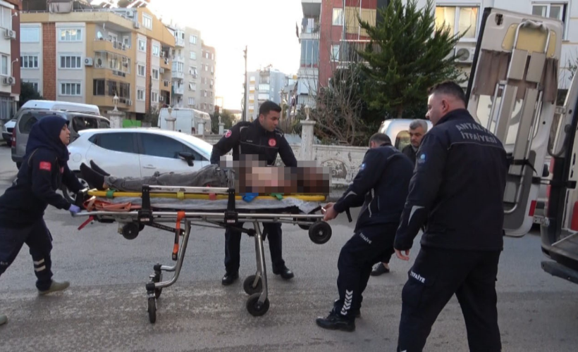 Antalya’da uyuduğu sırada evi alev aldı, müdahale ederken yaralandı