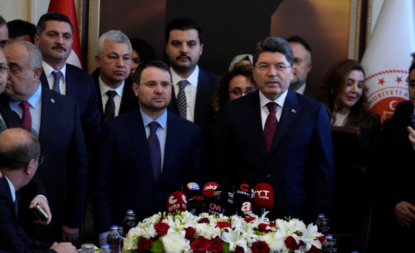 Adalet Bakanlığında devir teslim töreni! Yeni Bakan Akın Gürlek'in ilk açıklamaları