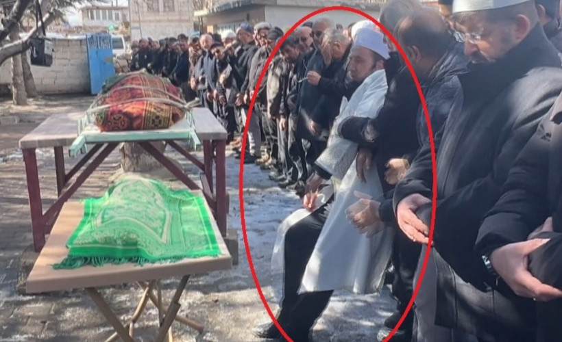 Kardeşi, yengesi ve yeğenini kaybeden imamın en zor kıldırdığı namaz! Fenalık geçirdi